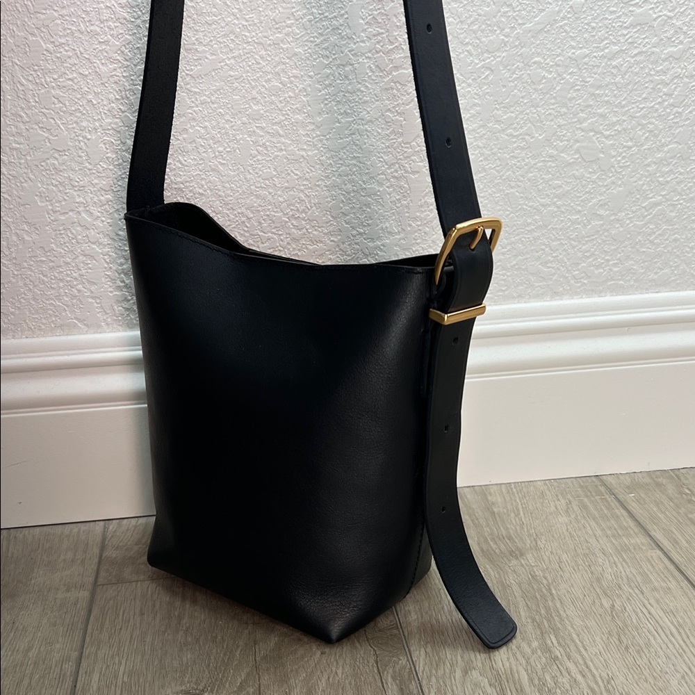 Madewell Essential Mini Bucket Tote